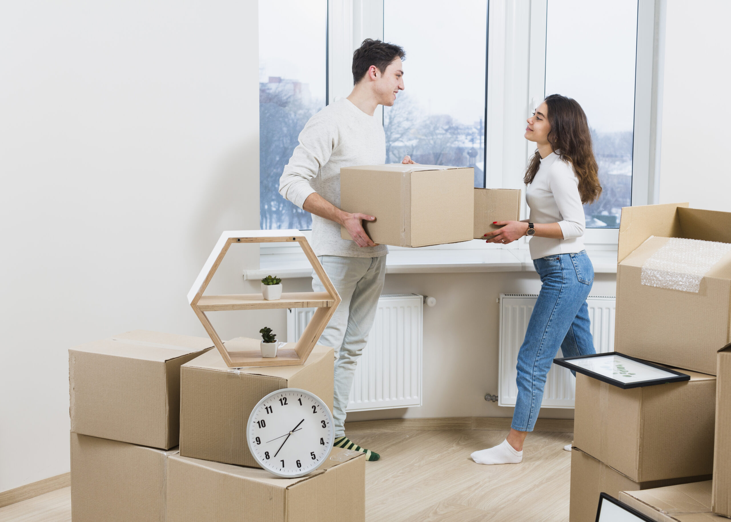 Young couple moving from uk to dubai